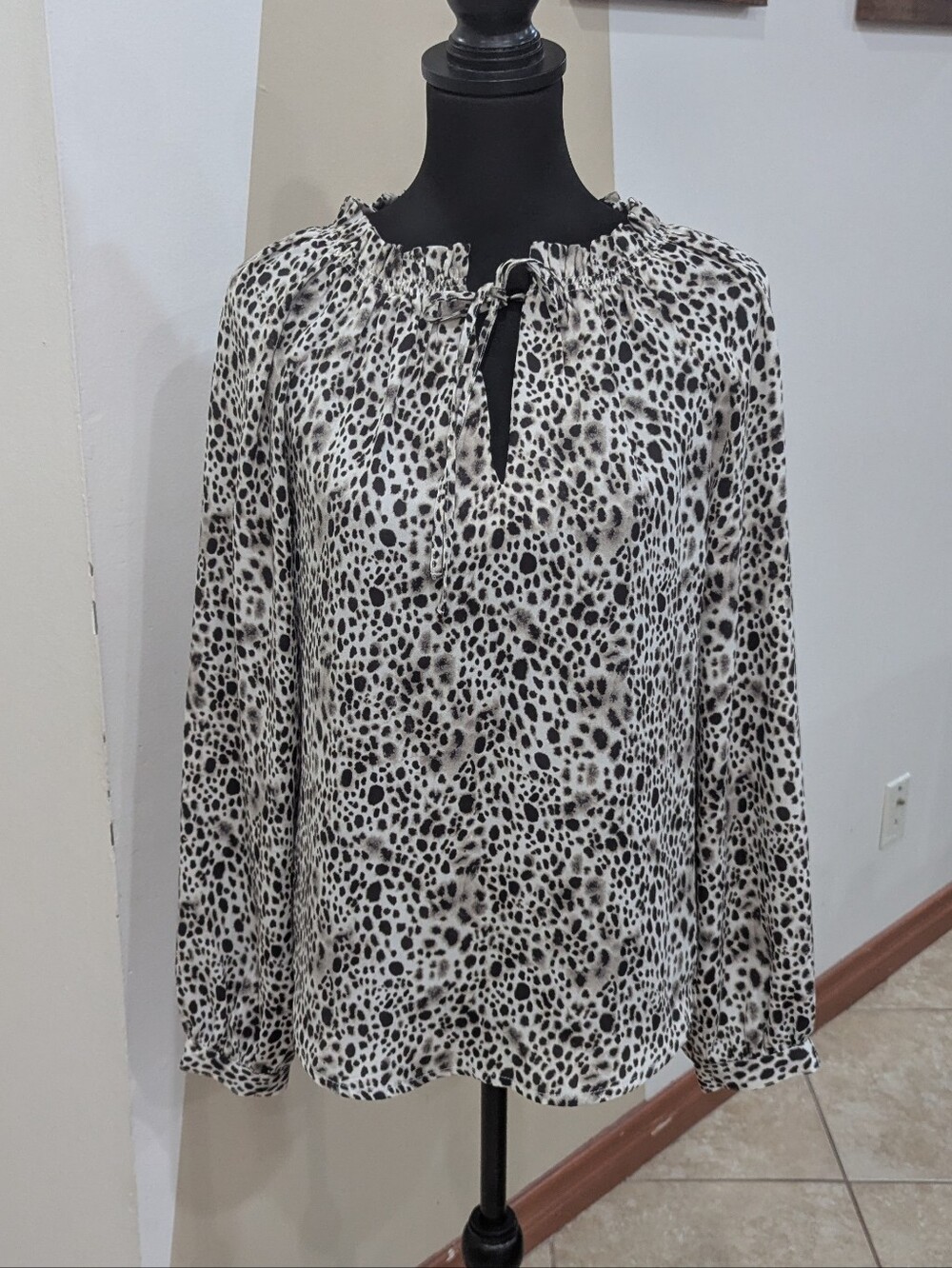 a new day Target  Animal Print Peasant Blouse Size XS